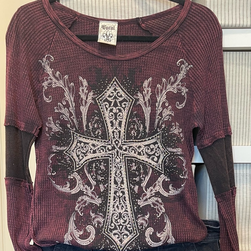 Women’s long sleeve burgundy colored top